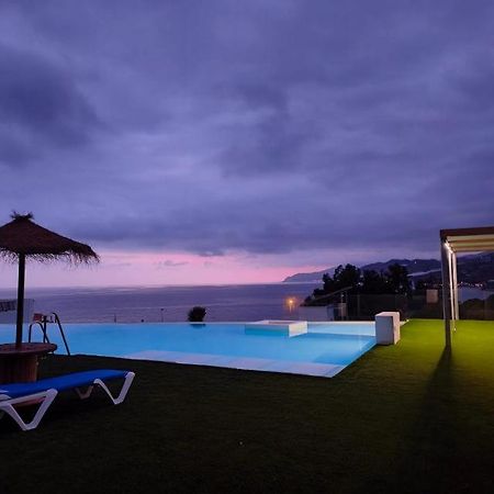 Piso De Lujo En La Playa De Un Pueblo De Granada Con Piscina Infiniti, Yacuzzi En La Piscina, Tumbonas Privadas Y Mucho Mas Melicena Экстерьер фото
